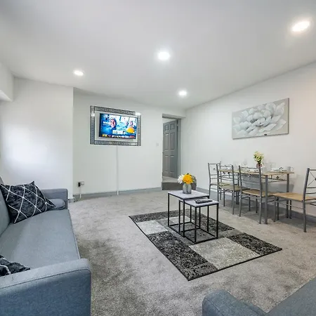 2aa Spacious & Innovative Апартаменти Лідс