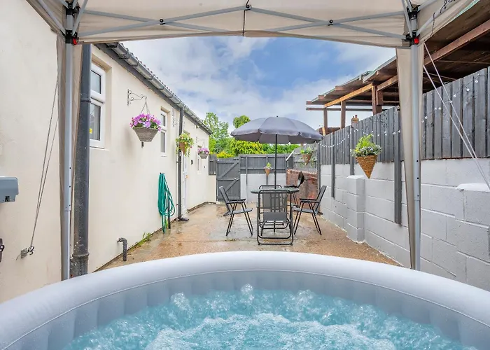 2aa Spacious & Innovative Leeds (West Yorkshire)